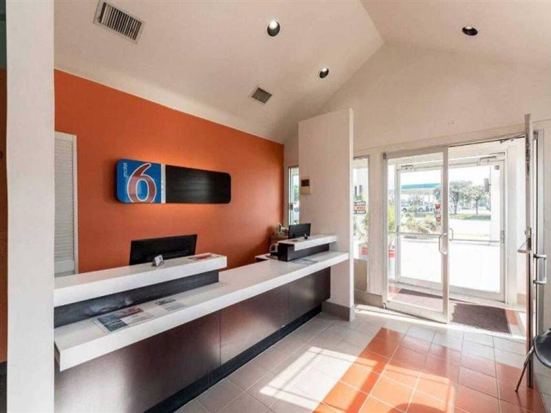 Motel 6 Seguin Tx Eksteriør billede