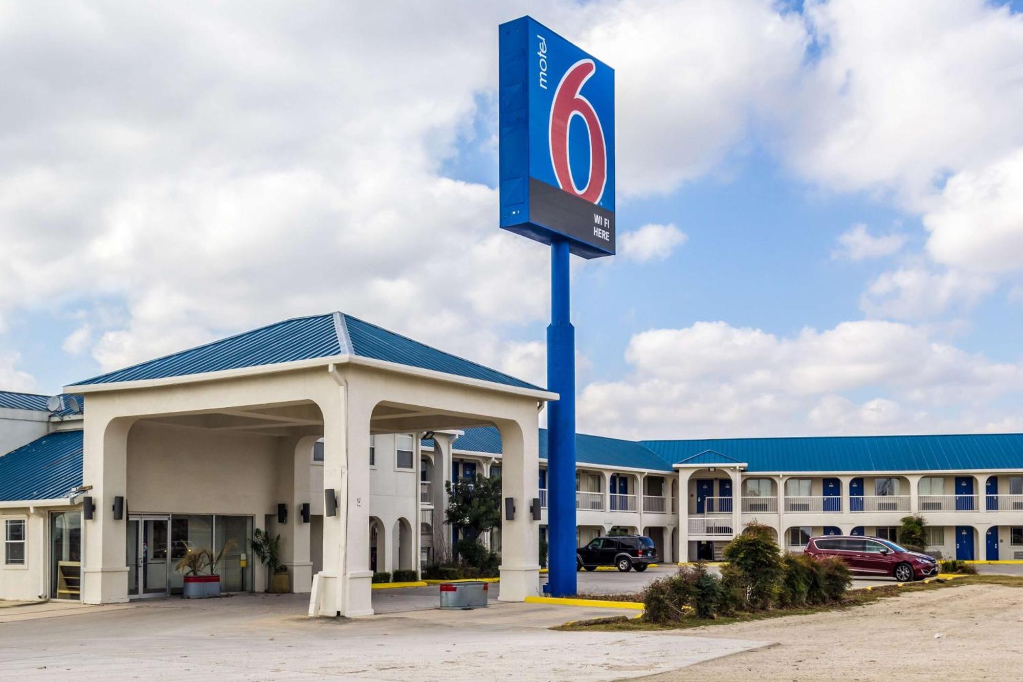 Motel 6 Seguin Tx Eksteriør billede