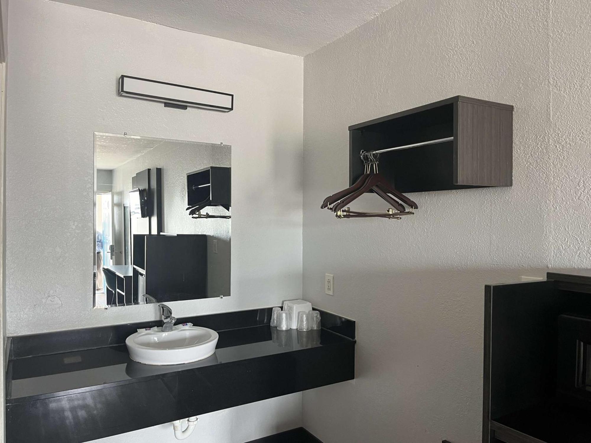 Motel 6 Seguin Tx Eksteriør billede