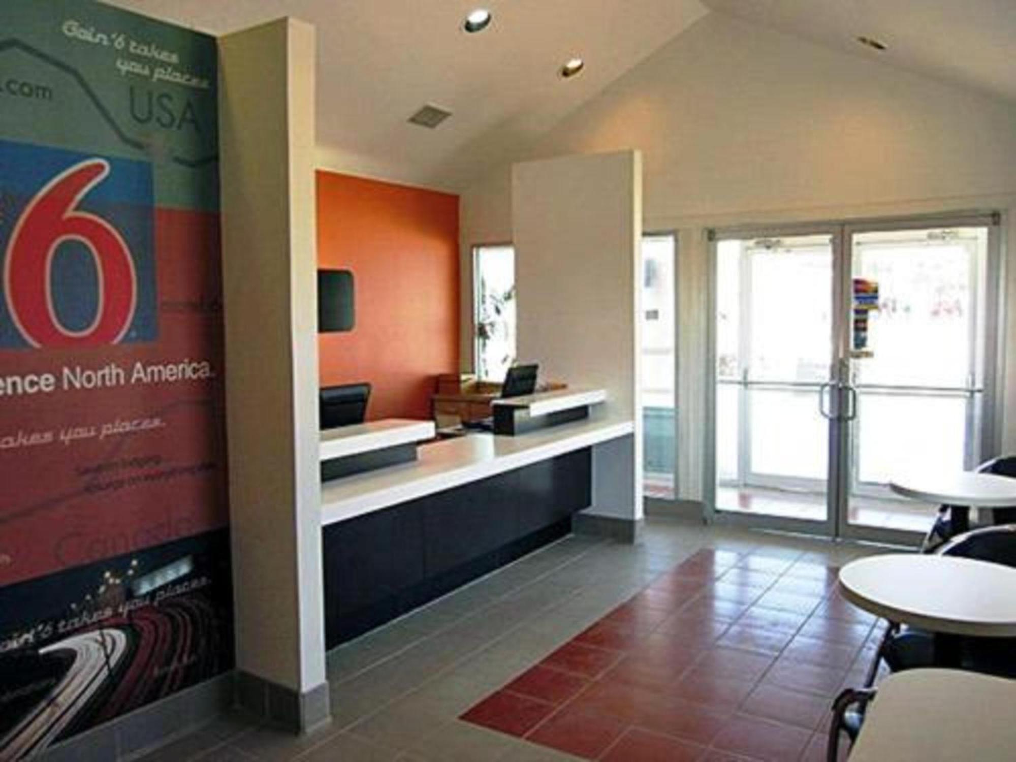 Motel 6 Seguin Tx Eksteriør billede