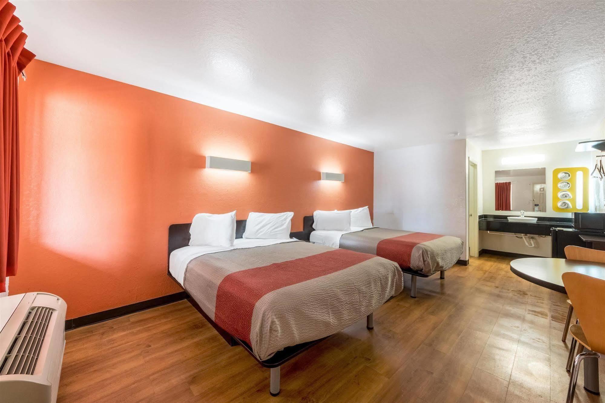 Motel 6 Seguin Tx Eksteriør billede