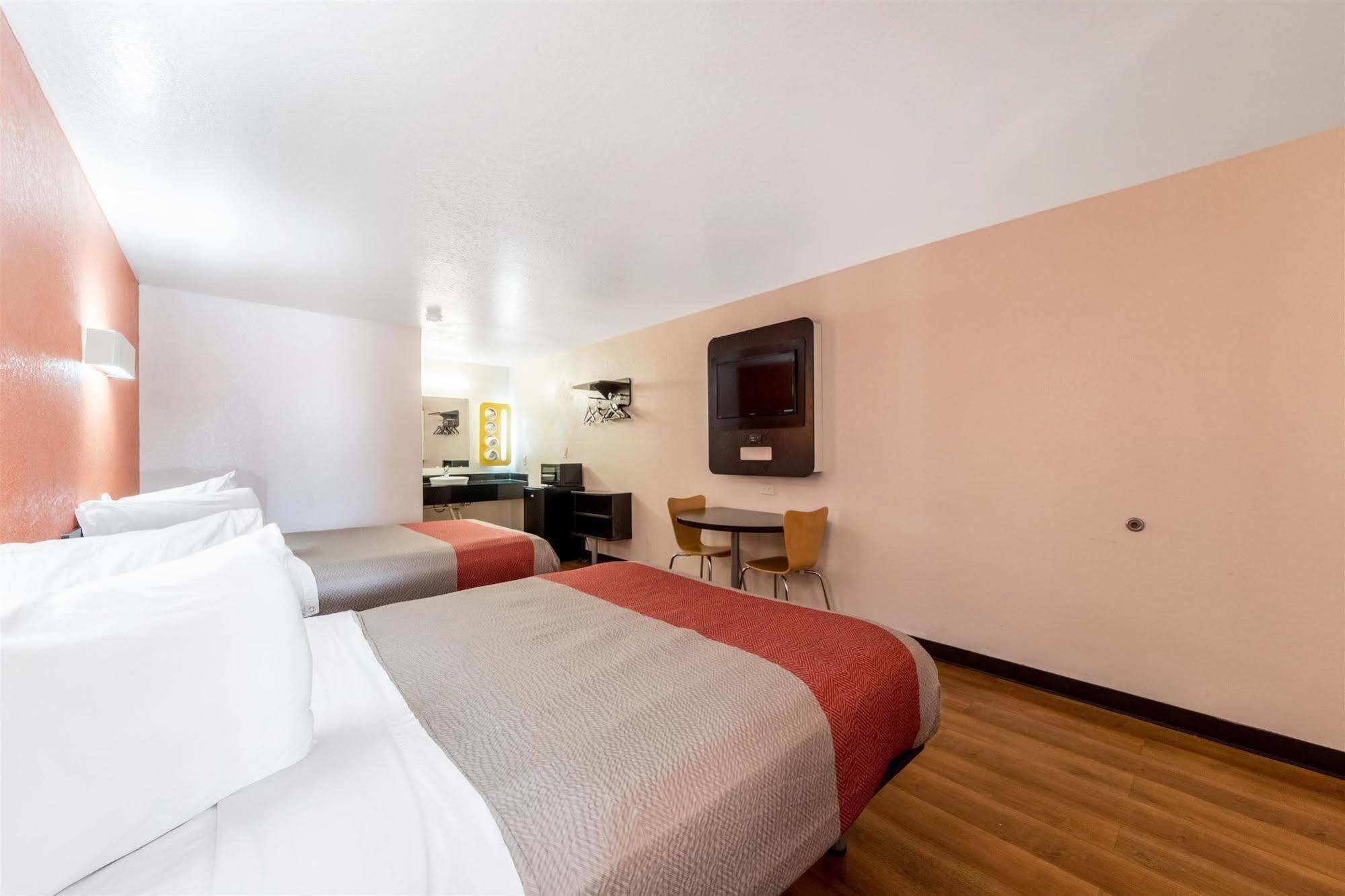Motel 6 Seguin Tx Eksteriør billede