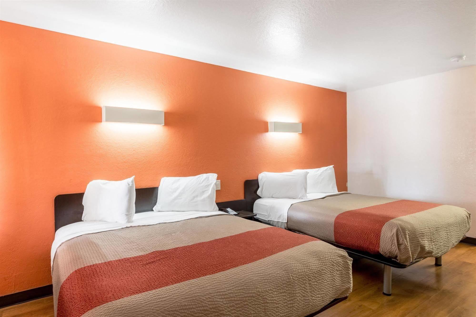Motel 6 Seguin Tx Eksteriør billede