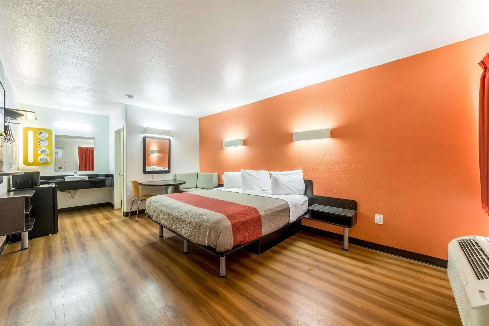 Motel 6 Seguin Tx Eksteriør billede