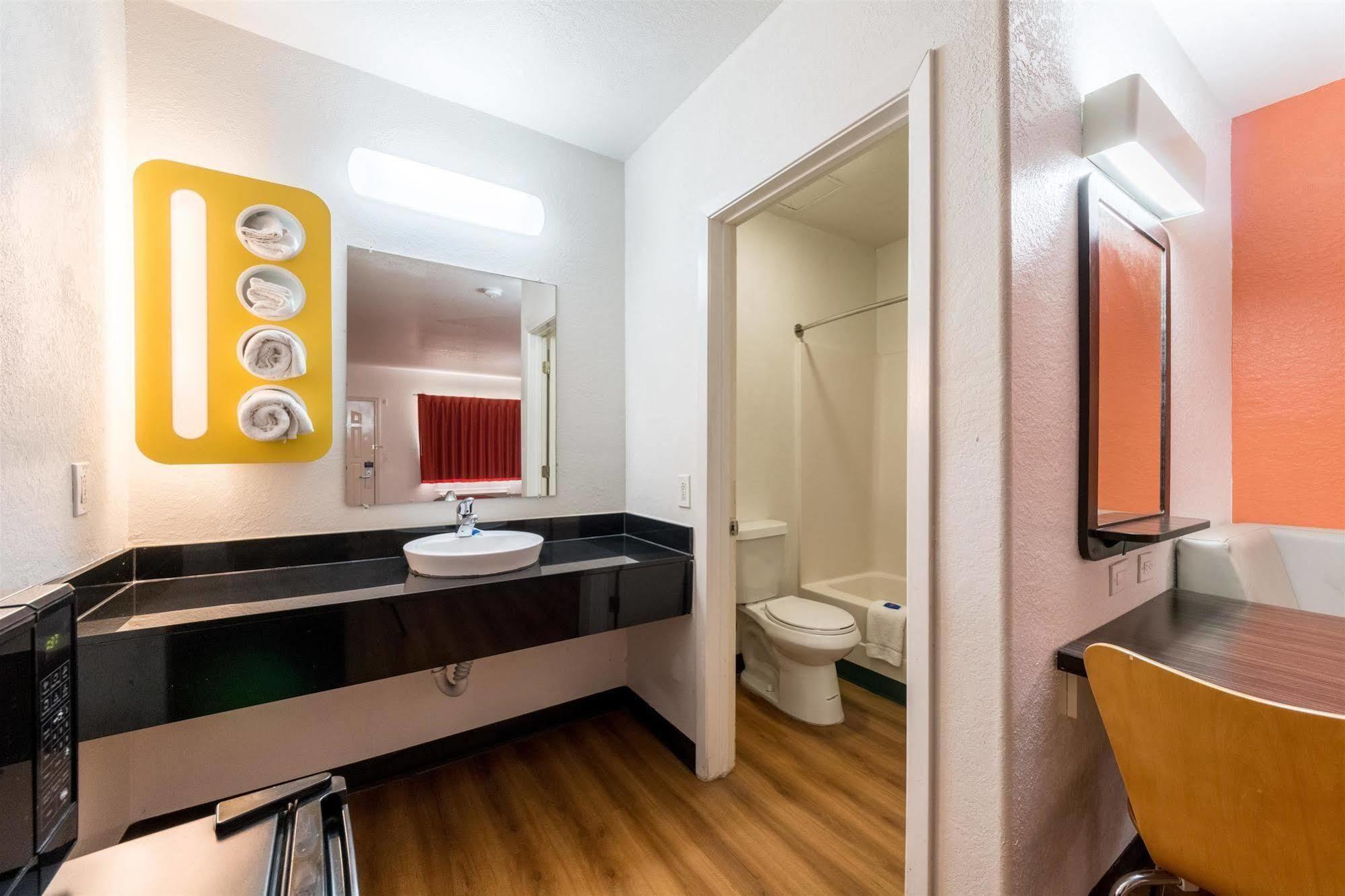Motel 6 Seguin Tx Eksteriør billede
